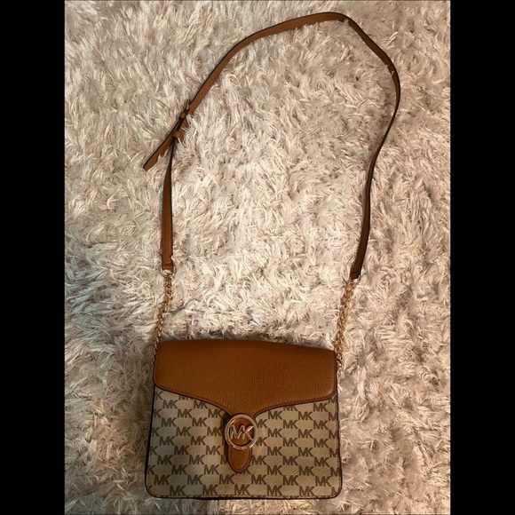 michael kors crossbody bag - Picture 3 of 3